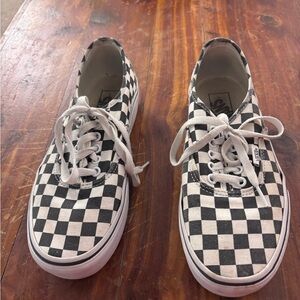 Checkered lace up platform vans